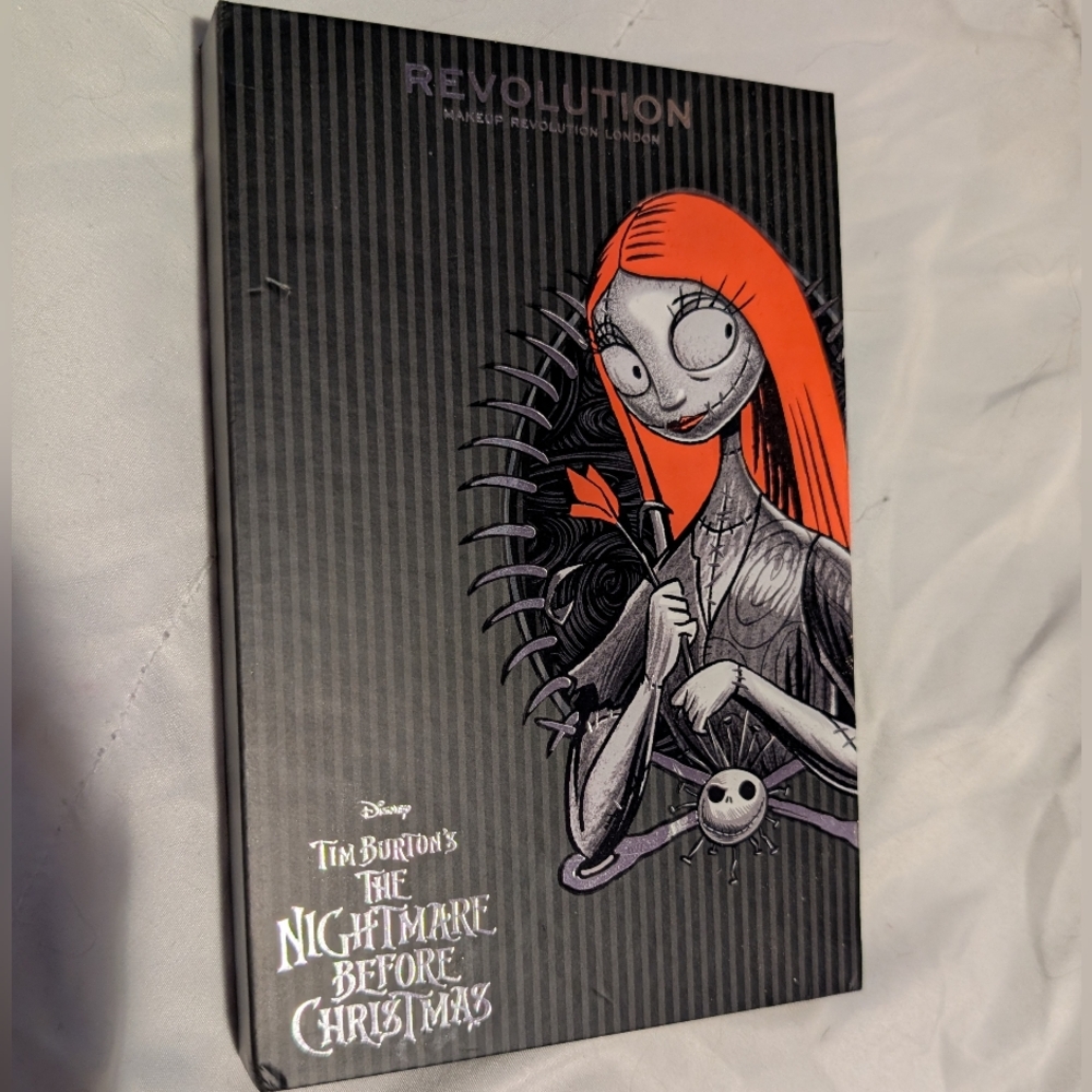 Revolution Nightmare Before Christmas Sally Eyeshadow Palette